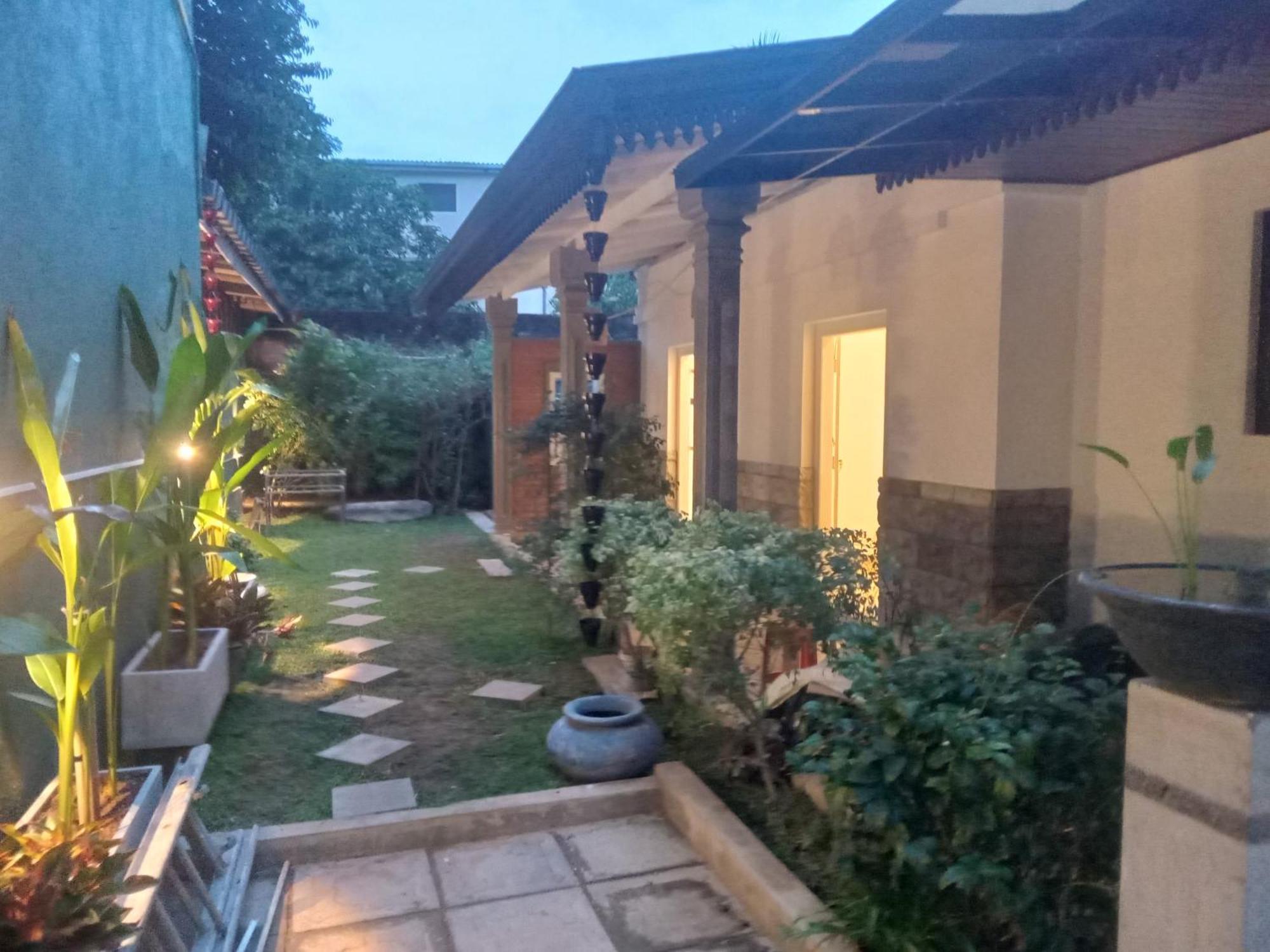 Thisu Villa Dickwella Exterior photo